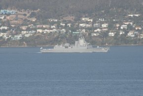 HMAS Hobart entering Derwent 080324 F.JPG