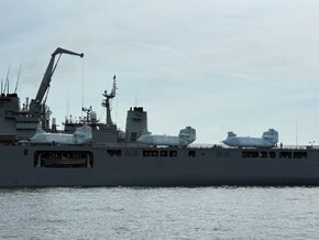 HQ4pR8KaoAA2VyM.jpg