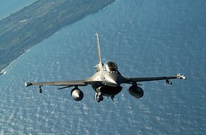 Polish Air Force F-16 flies over Greece during a training sortie