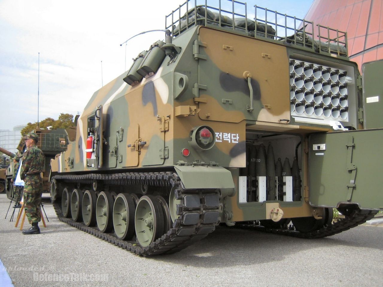 K9 155mm self-propelled howitzer - South Korea Army | DefenceTalk Forum