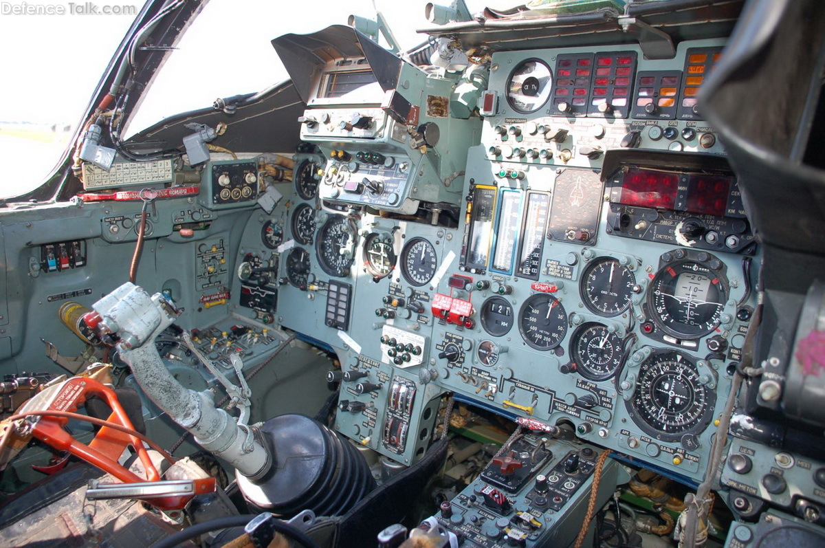 Su-24 cockpit | DefenceTalk Forum