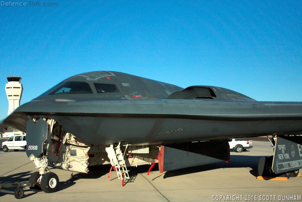 USAF B-2 Spirit Stealth Bomber | DefenceTalk Forum