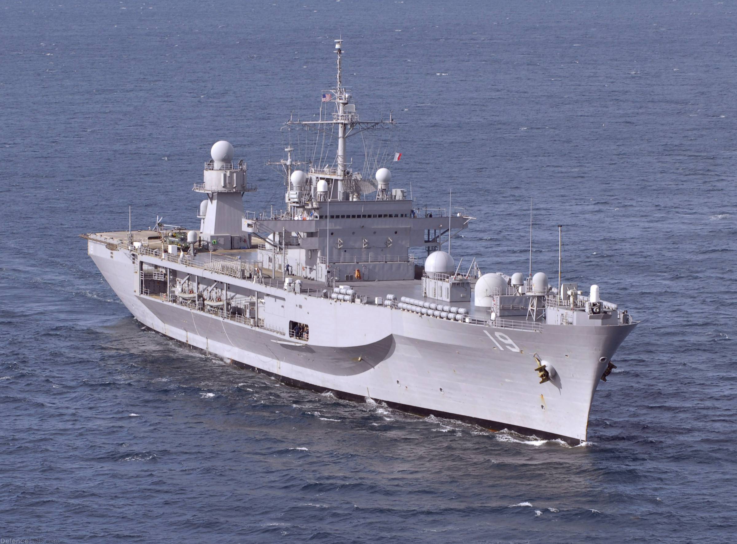 USS Blue Ridge (LCC 19) Amphibious Command Ship | DefenceTalk Forum