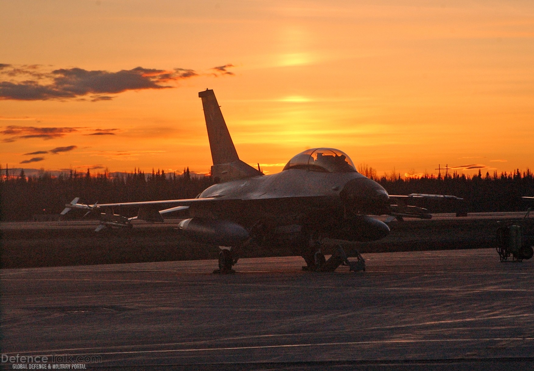 F-16 Fighting Falcons - Red Flag 07, USAF