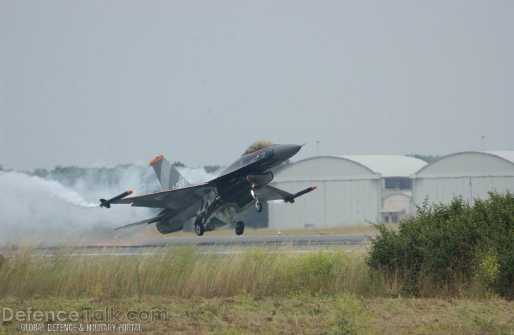 Italian Air Force OPEN DAY 2007 | Defence Forum & Military Photos ...