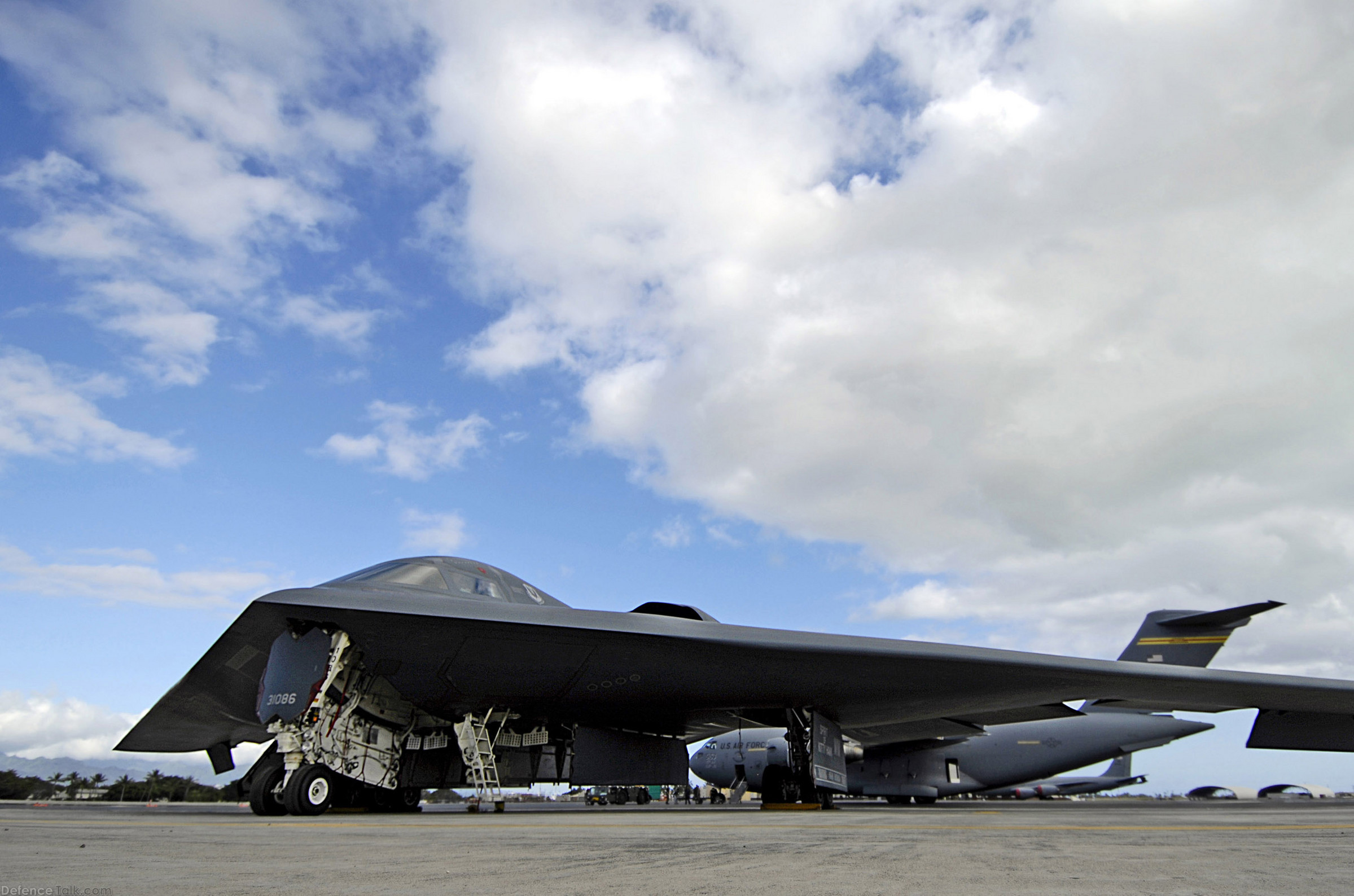 USAF B-2 Spirit Stealth Bomber | Defence Forum & Military Photos ...