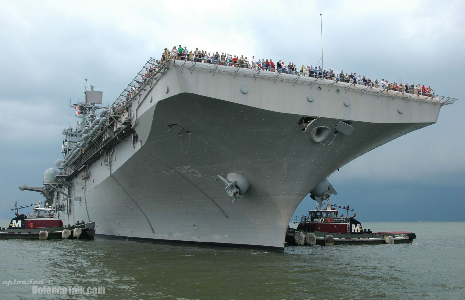 USS Bataan LHD 5 Amphibious Assault Ship | Defence Forum & Military ...