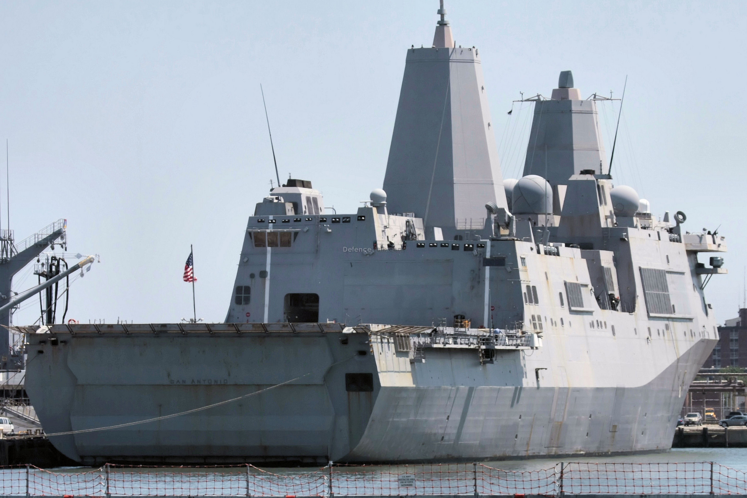 USS San Antonio LPD-17 Amphibious Transport Dock | Defence Forum