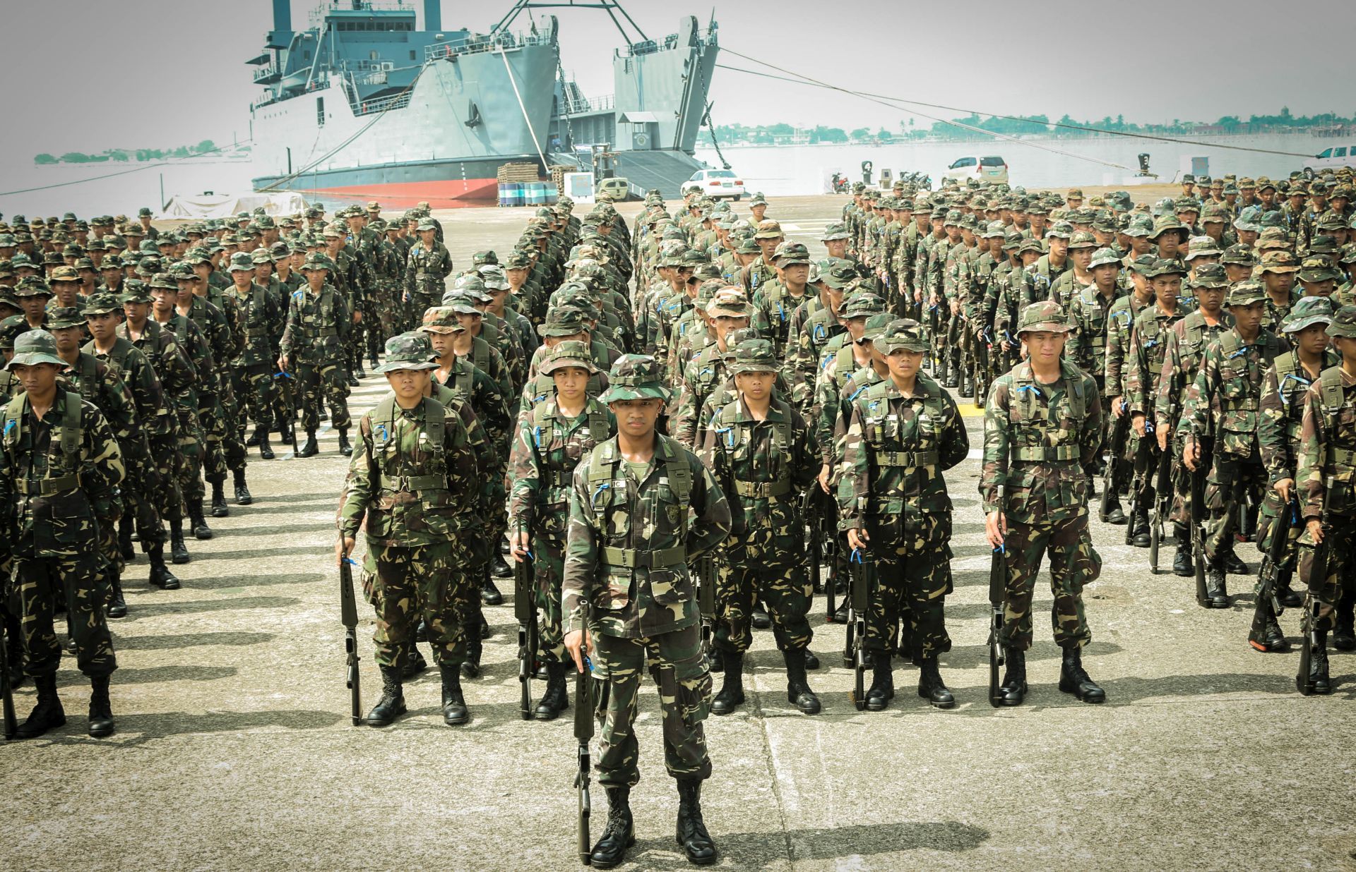 Более 70% филиппинцев поддерживают использование военной силы в спорах с Китаем