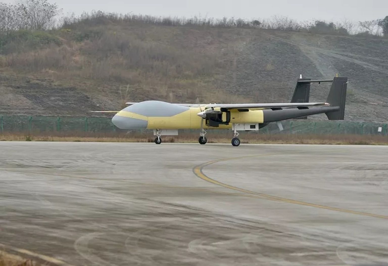 China Flies World's First Large, Three-Engine Drone | DefenceTalk