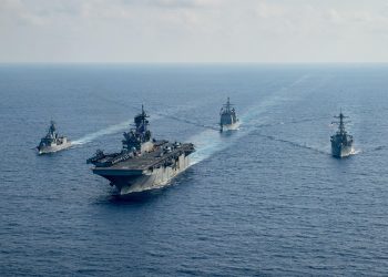 US Navy, Royal Australian Navy team up in the South China Sea | DefenceTalk